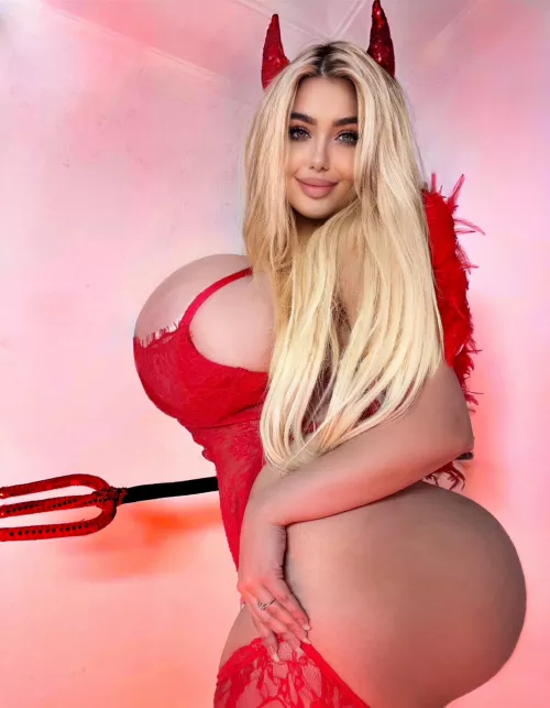 Red devil by Effective-Marzipan84