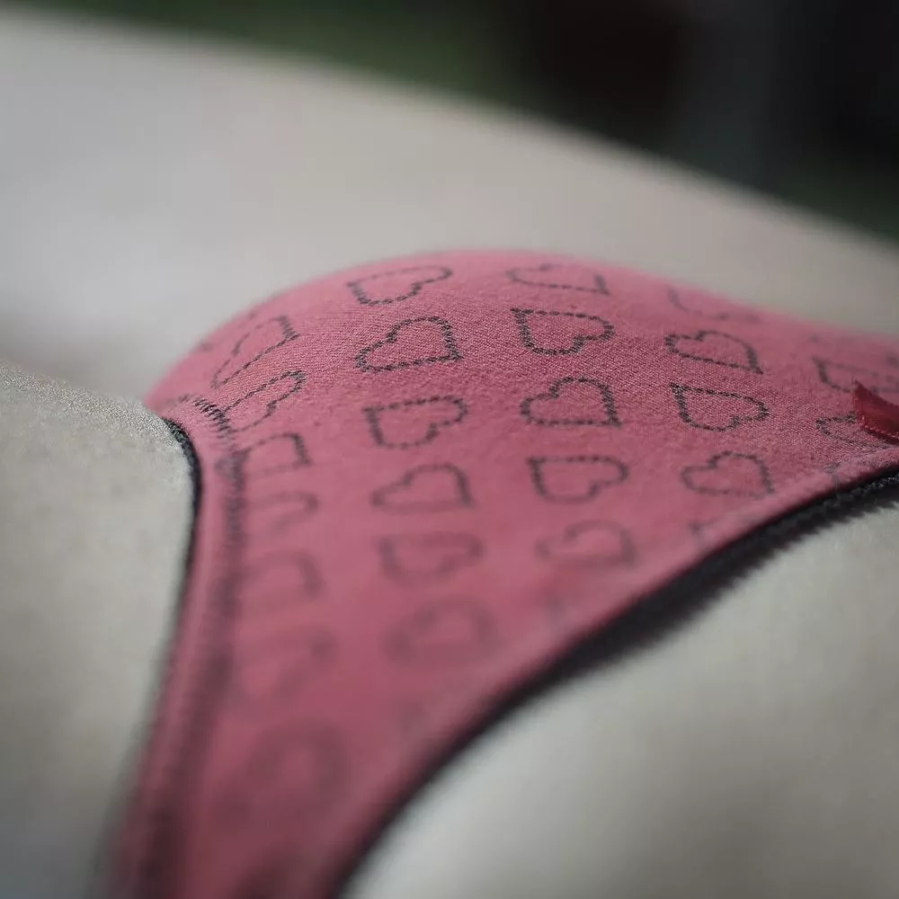 Red hearts posted by panty_overload