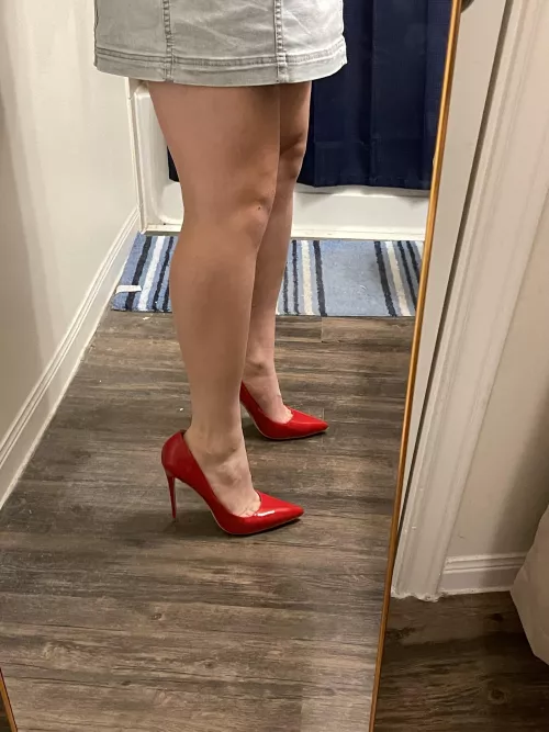 Red heels [M] by kelsey_11183