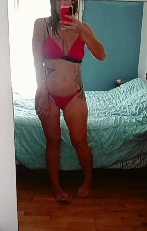 Red hot latin mommy by reddishlulu