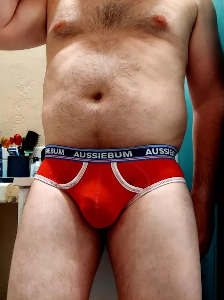 Red hot Saturday by Homo_gone_wild