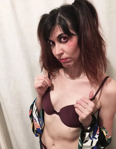 Red is the color of pasion by naughtyrini