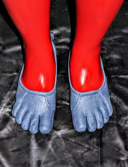 Red latex toe socks and blue Vibram FiveFingers by MutexLatex