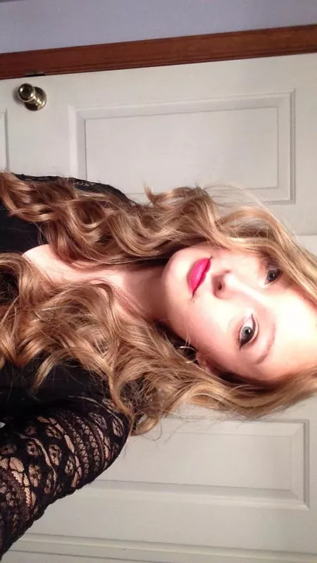 Red lipstick by Last-Cod902