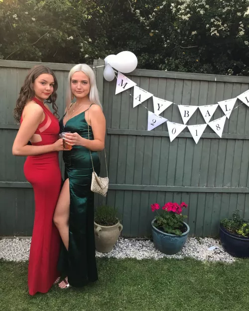 Red or green by wanker436