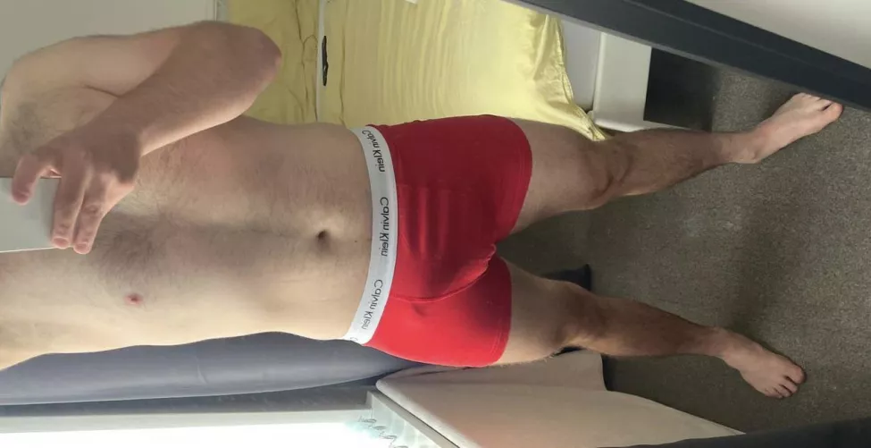 Red outline by nowthenmaybe