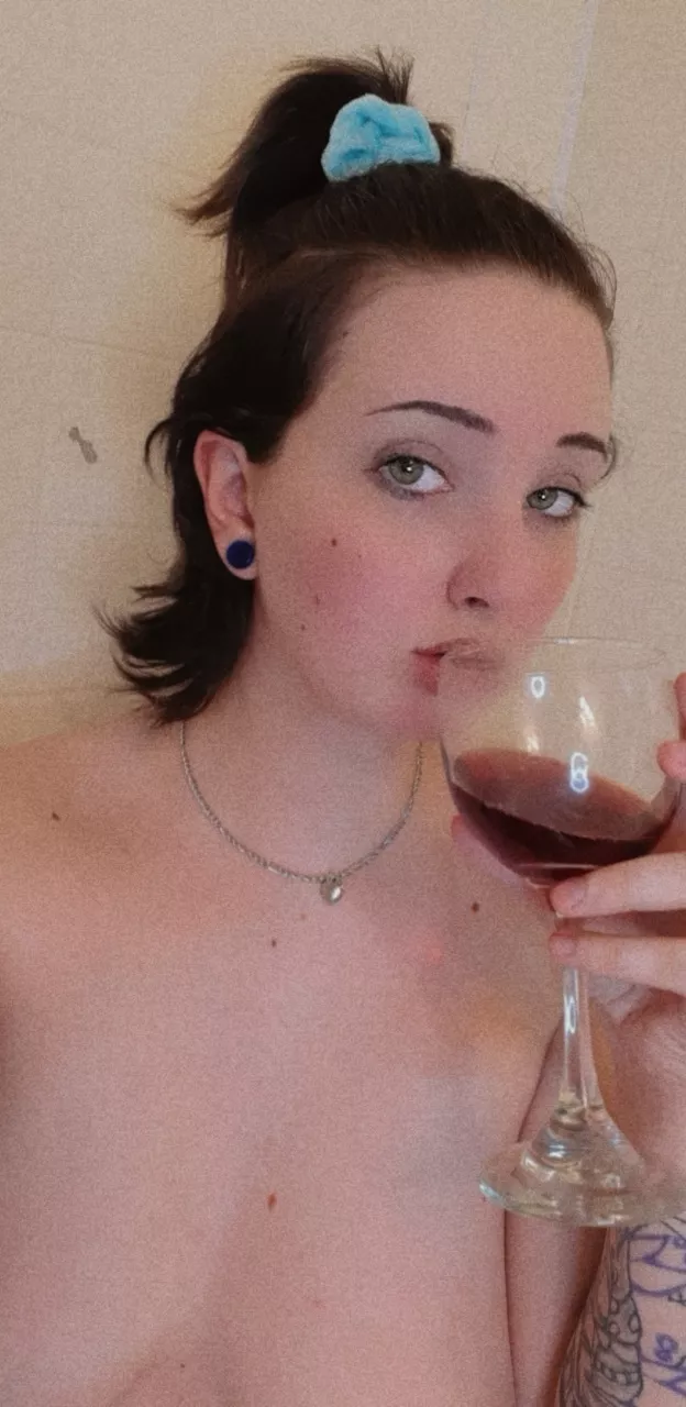 Red wine and a hot bath to wash off the stressful day 😋 posted by ashesf21122