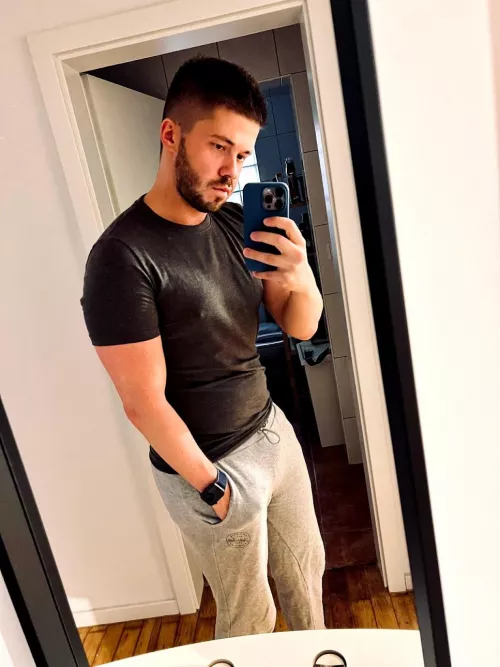 Regular Mirror Selfie. 🤗 by marco_wo