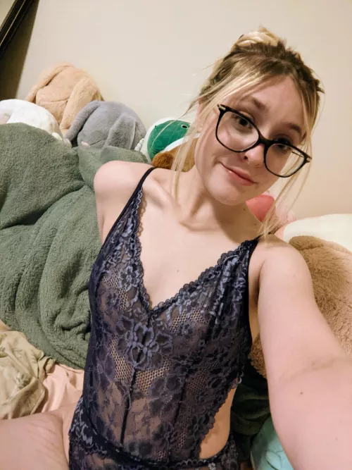 Relax with me? by cherricali