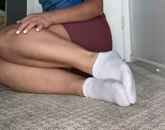 Relaxing after work and my run today🥵 by Realistic-Olive-9974