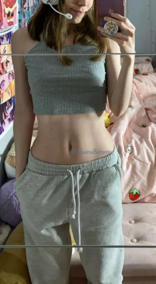 Relaxing gaming gear? Check! by AlaanaBanana