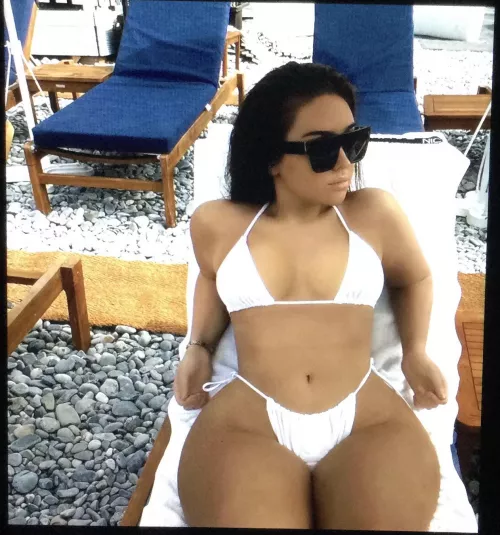 Relaxing by MilWrightt