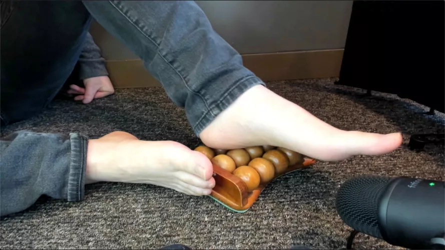 Relaxing Rollers - Repost from /r/ToeTrance by somethinghereisyou