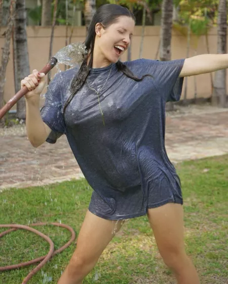 Remember her from her vine days. Probably an onlyfans star now by glovesunwatched