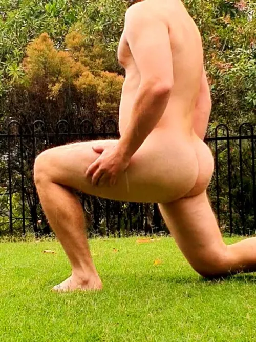 Remember to always do lunges outside in the rain by boredjimmy88