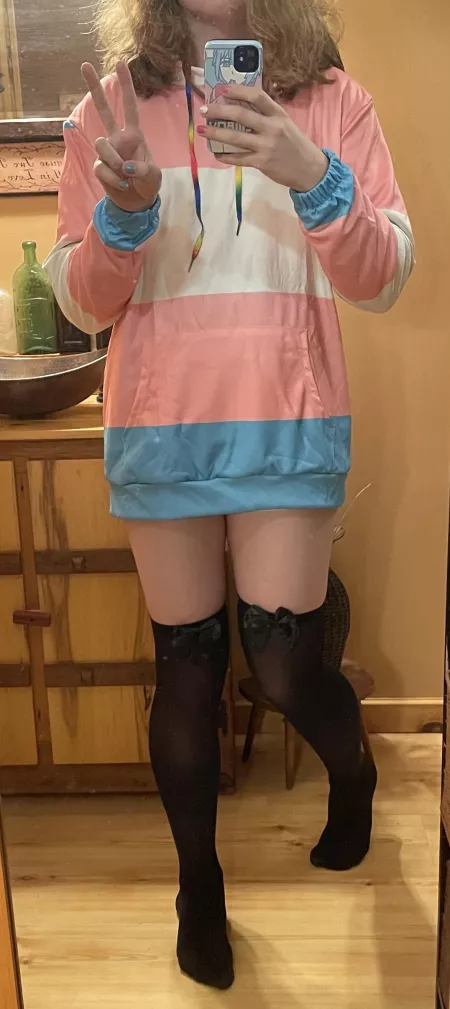 Remember to say no to drugs and say yes to thigh highs by BXLGIUM_SHXWTY