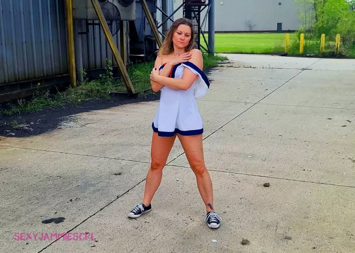 Removing it slowly by SexyJammiescpl