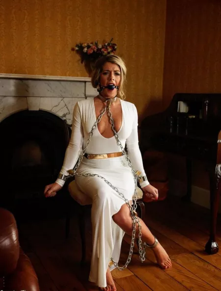 Restrained Elegance by [deleted]