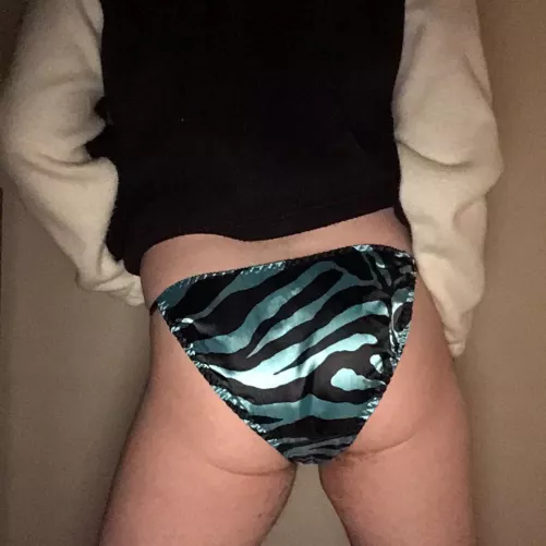 Return of the blues. by satinaddict39