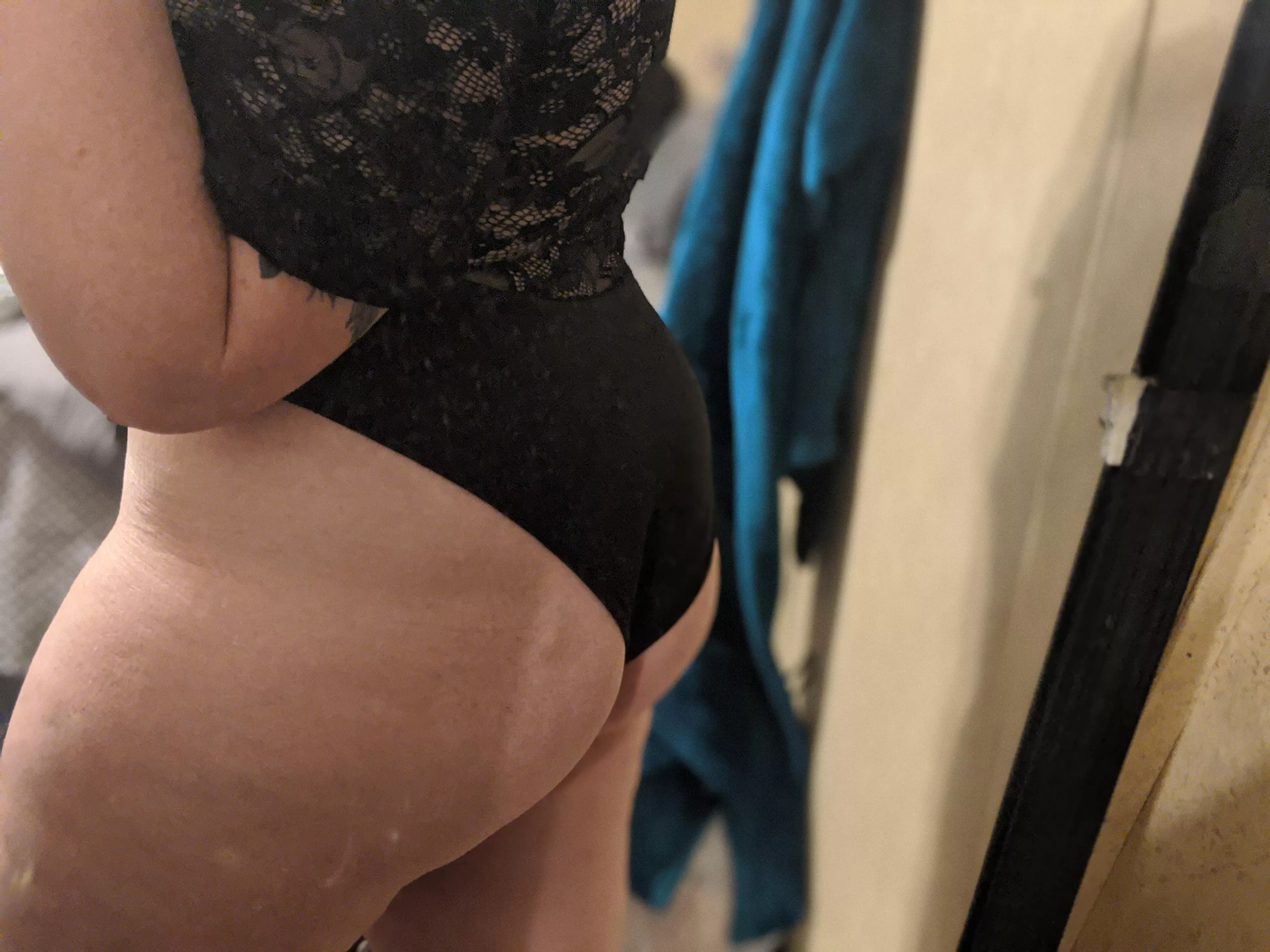 Revving up for new year's and trying to make good choices posted by kissmeinoctober