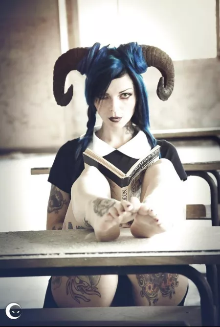 RIAE SEXY FEET 😈😈 by URBINA123456