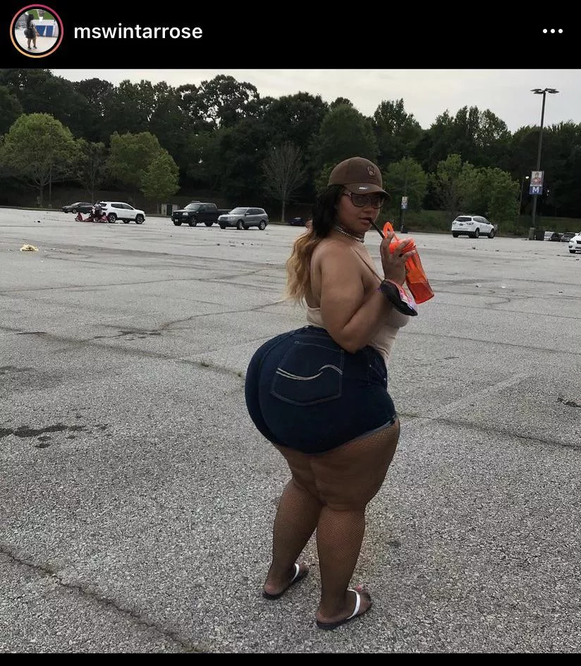 Ridiculous proportions posted by LasherDeviance