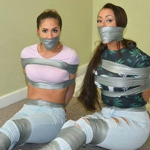 Rien de mieux que du gros scotch pour les faire taire... posted by Julio7856