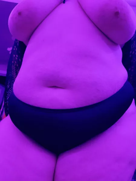 Right before a meal, it’s going to be so big afterwards by Bbw4ngel