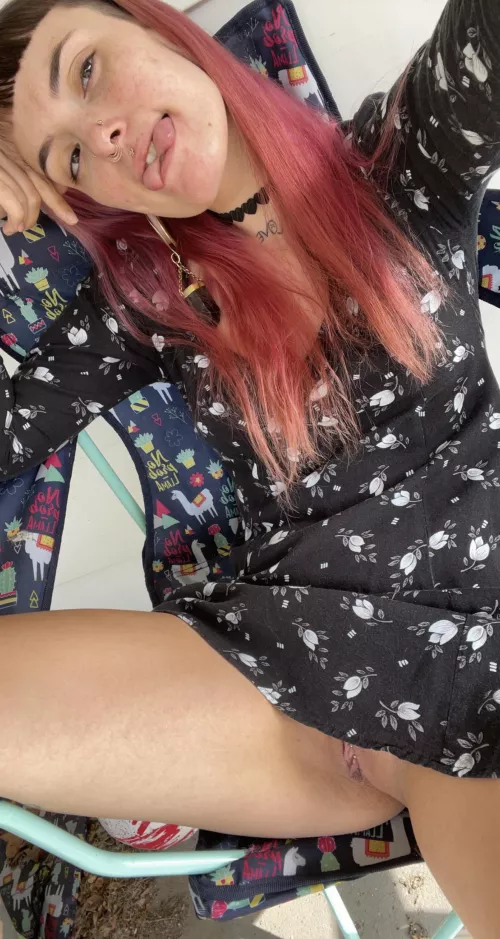 Right before I fucked myself outside in front of my whole neighborhood by floppyears666