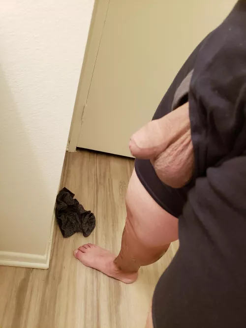 Right before the shower by xmindlessx21