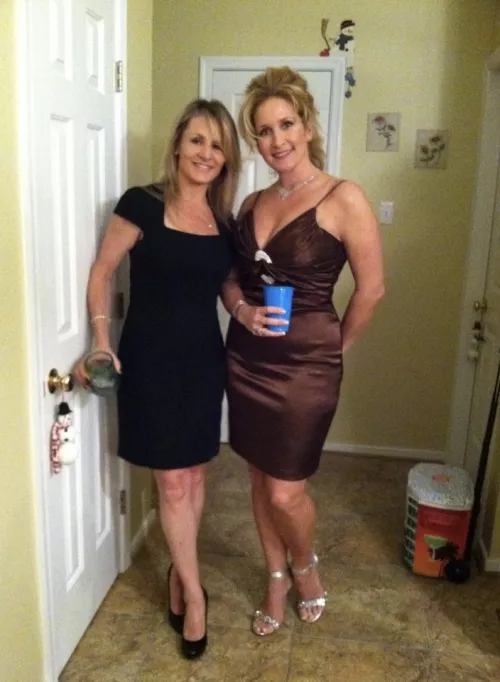 Right or Left? (f) by neila98