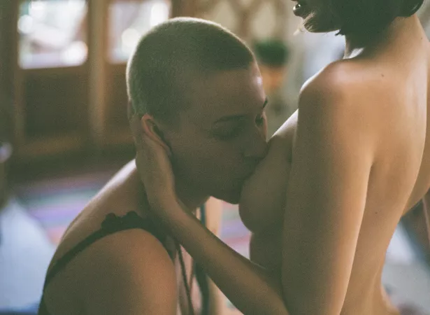 Riley Nixon and Liara Roux by saudelobaes