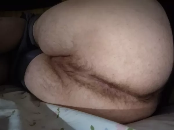 ripe hairy hole after a few days of not showering...who wants a sniff?? by hvllucxnvte