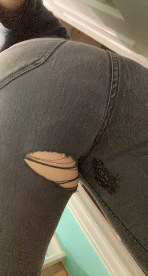 Ripped my work pants. Booty too phat by msaquafina96
