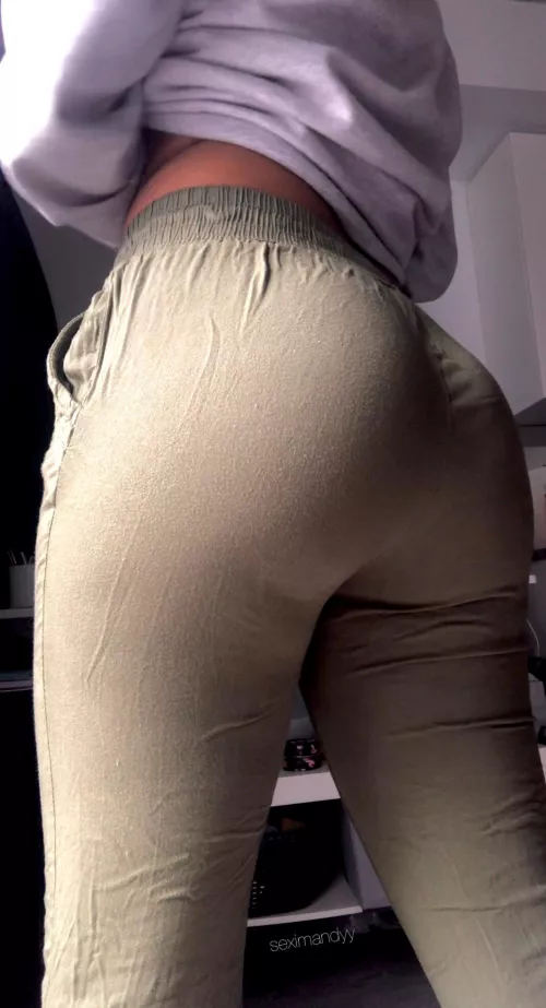 Ripping at the seams by Seximandyy