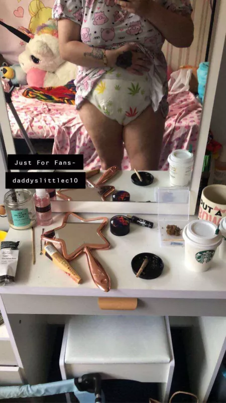 Rise and grind 💨 😶‍🌫️ by Daddyslittlepissbaby