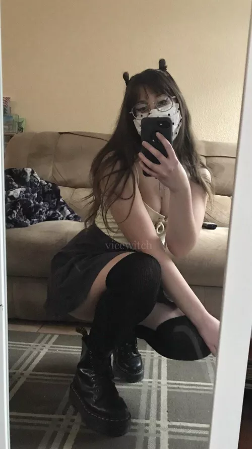 Rise and shine by vicewitch