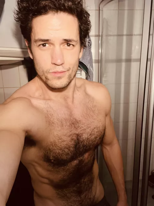 Rise n shine by threepwood_mac