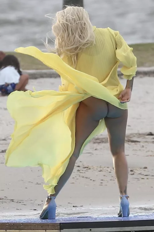 Rita Ora by KidSquid69