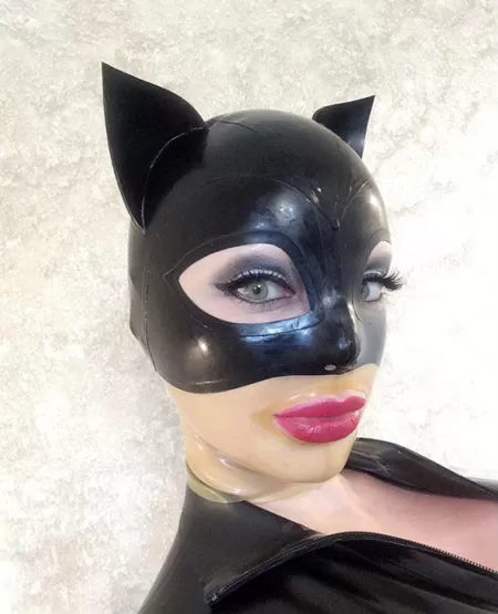 /r/latexlucy - Catwoman Lucy by AmberSky_