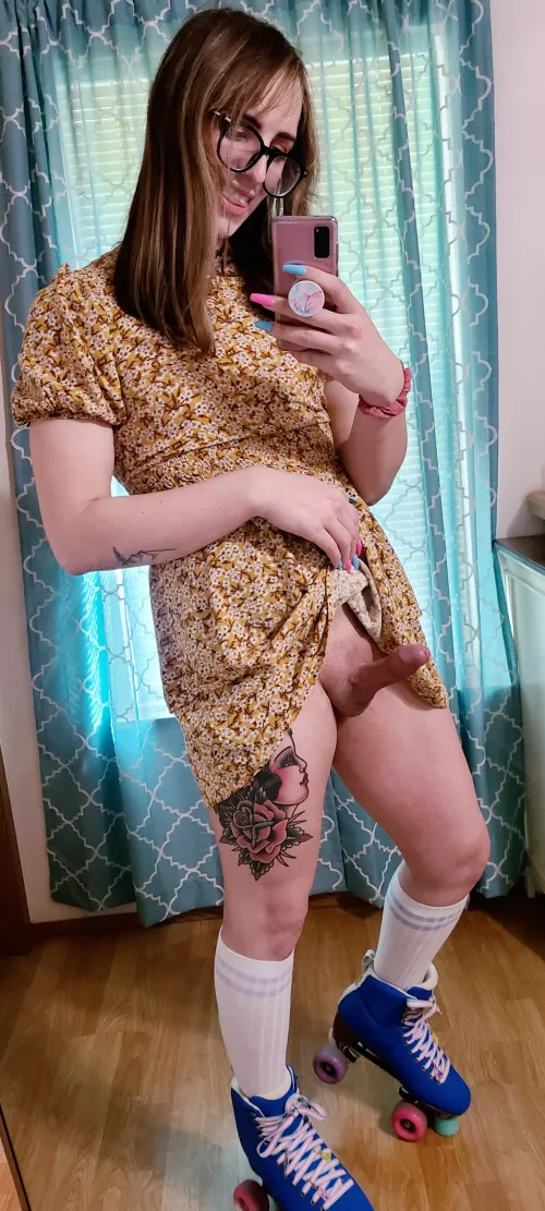 Rollerskate girls can be hot right? by Naughty-Nurse-Kay