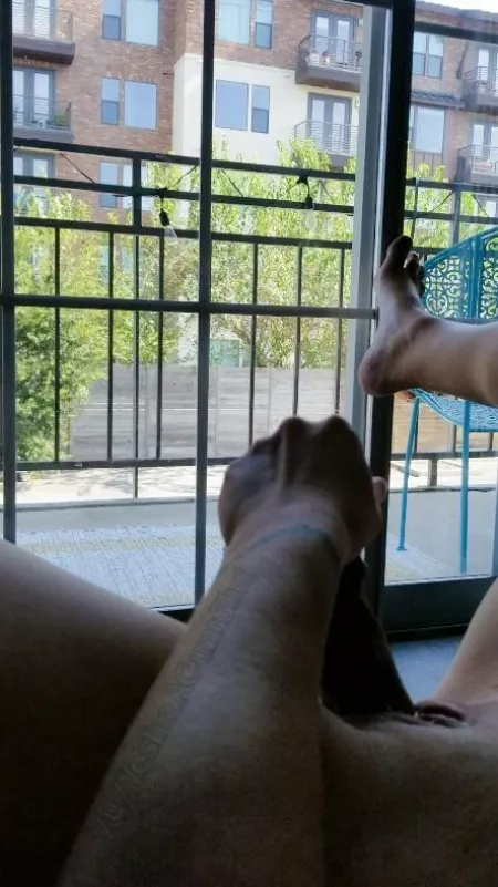 Room with a view? [F]24 by YesImACumSlut