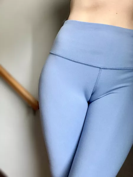 Roses are red, my leggings are blue…🌹💙 by mild_flower