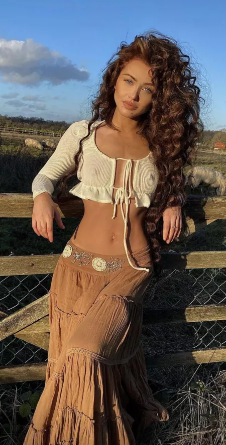 Rosie Mac (Emilia Clarke’s Body Double in GOT) by BrnrAccnttnt