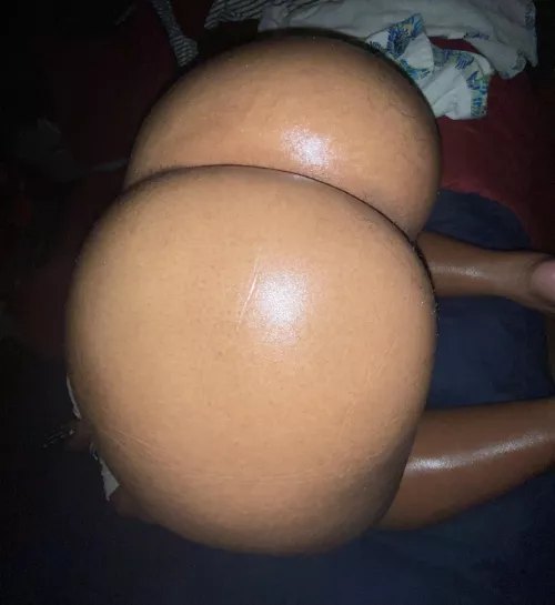 Round & Brown by ImpossibleValuable42