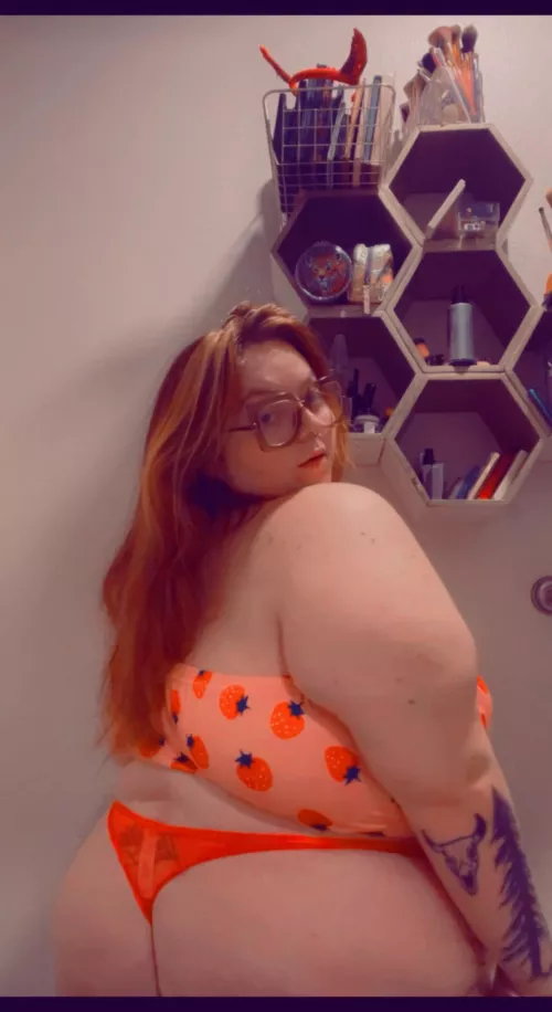 Round&Sweet by ThickkwititGigi