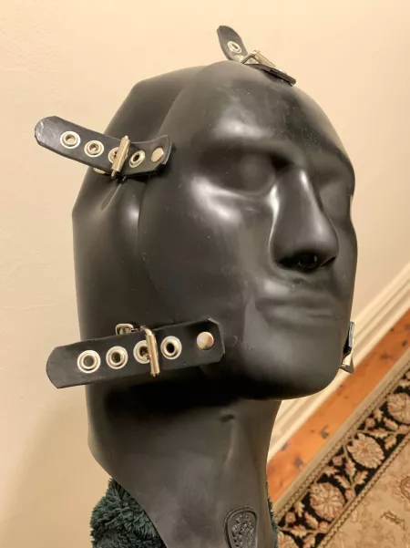 Rubbers finest “the face” hood by latedel