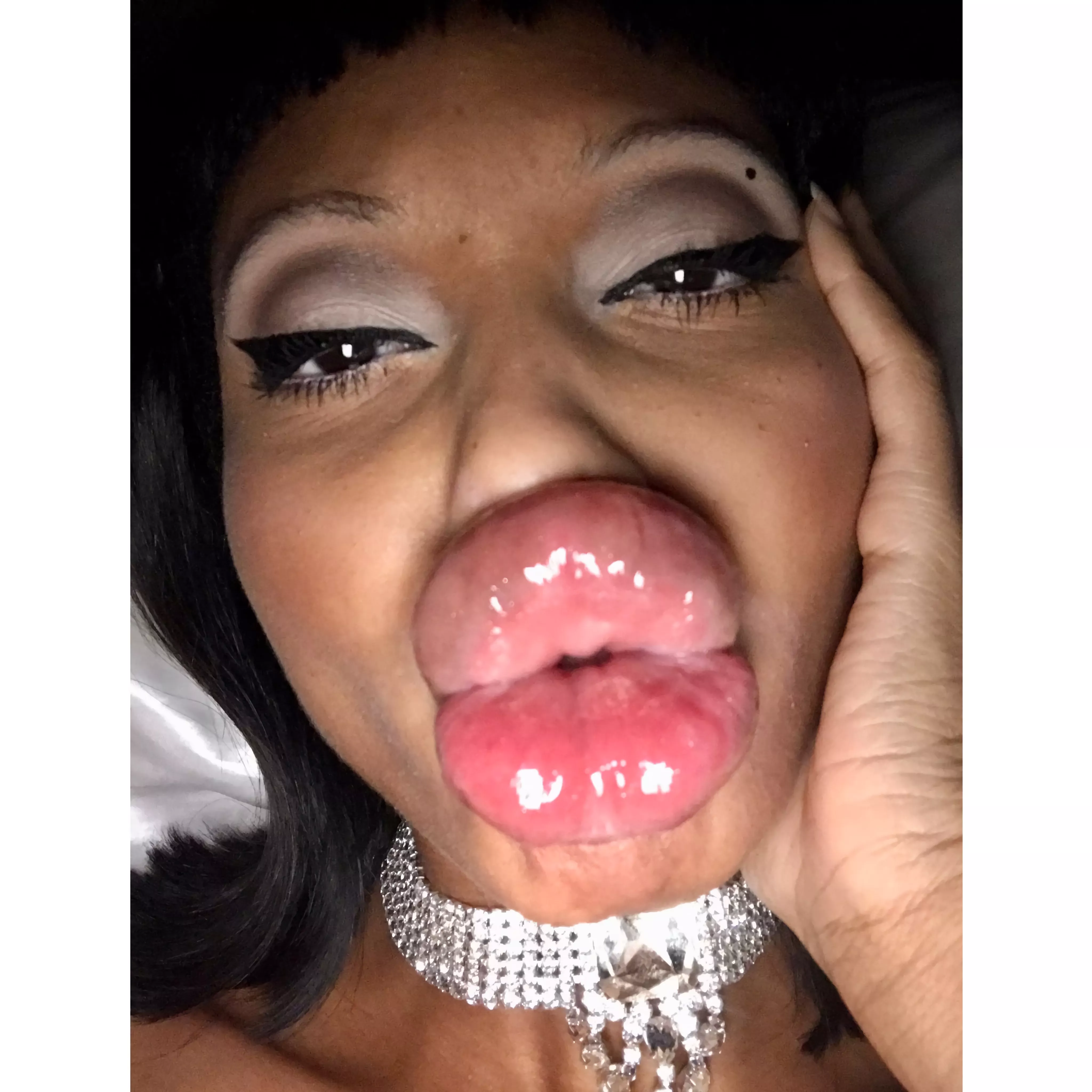 Ruby's GARGANTUAN LIPS!!! posted by Marathon1981