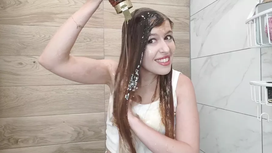 Ruining her own hair with honey by _Anonymous_Account_