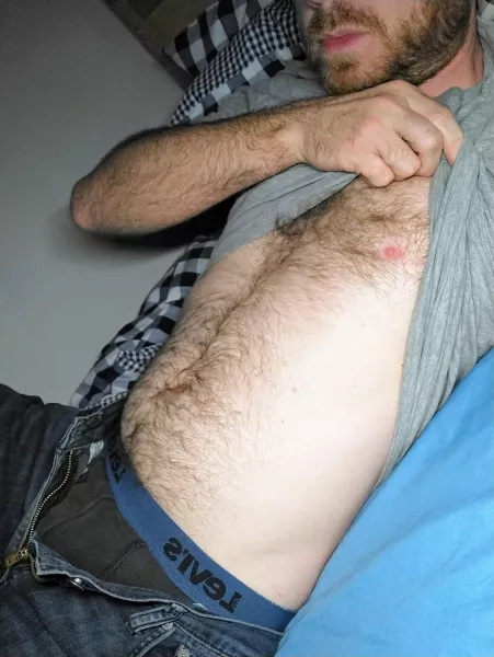 Run your fingers through my chest and stomach hair? by endlesswave_